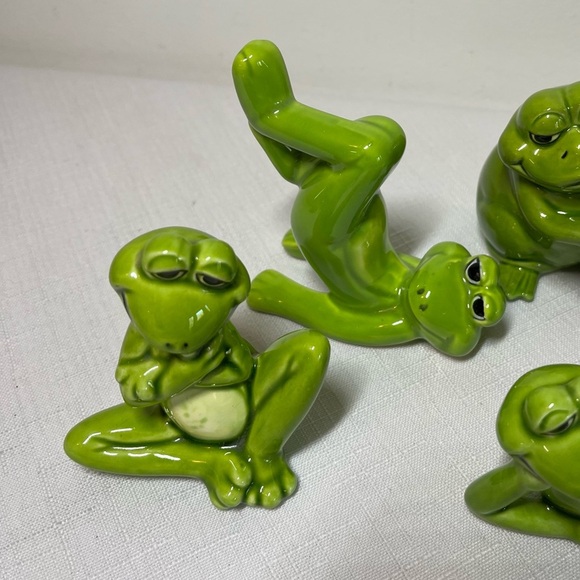 Vintage 80’s Norcrest Frogs Figurine Decor. Ceramic. Fun. Goofy. Collectible. - Picture 5 of 9